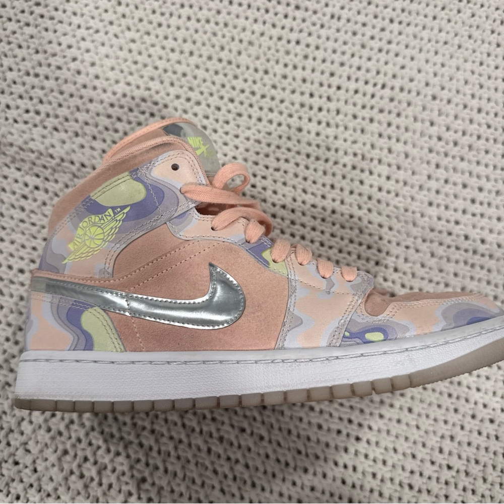 Nike Women's Multicolor High-Top Sneakers